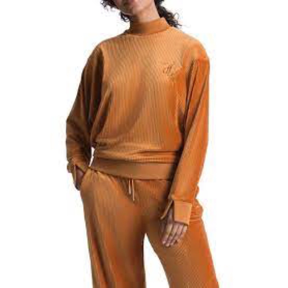 JUICY COUTURE Split-cuff Velour Pullover Top In California Sunrise, size M